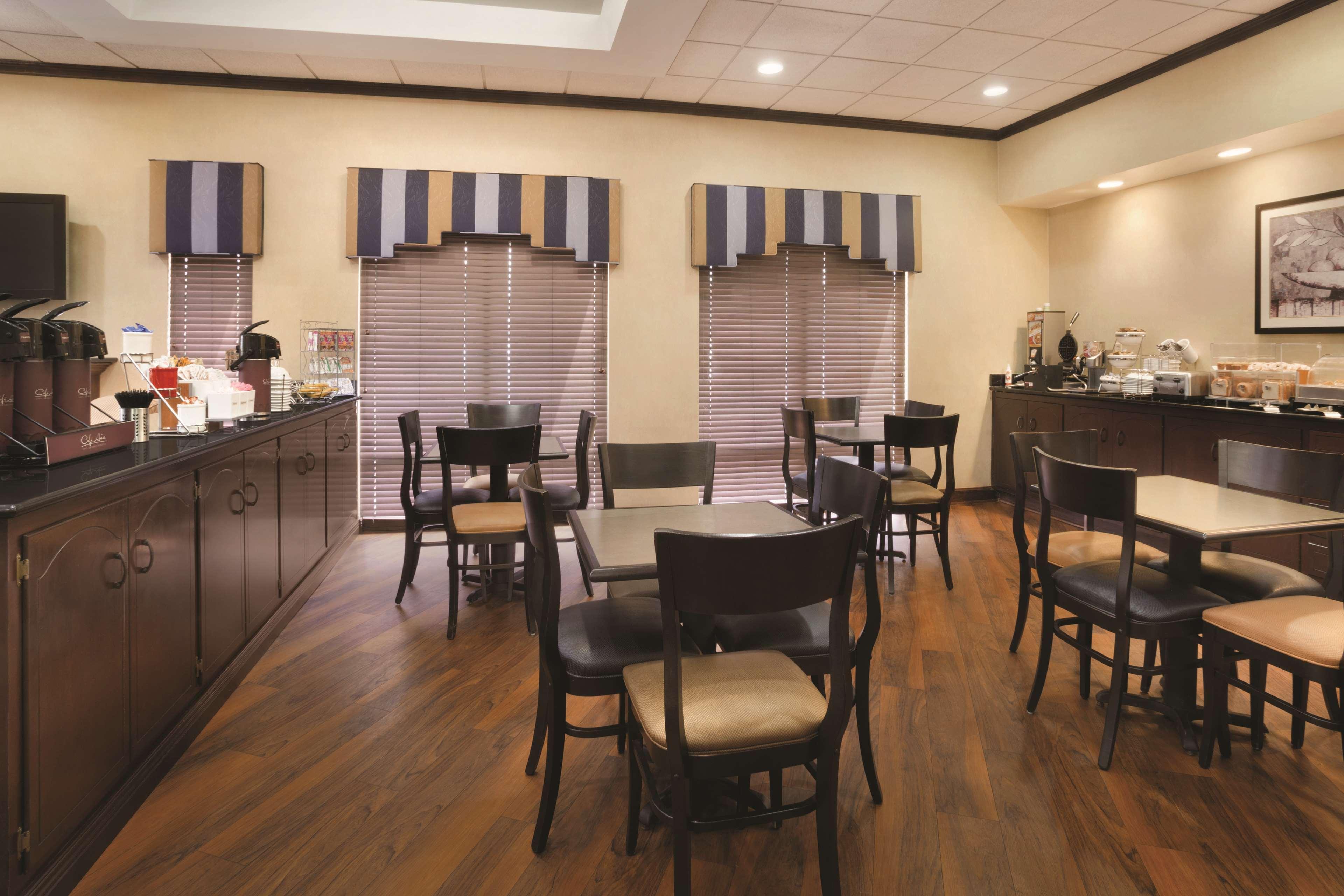 Park Inn By Radisson Albany Extérieur photo